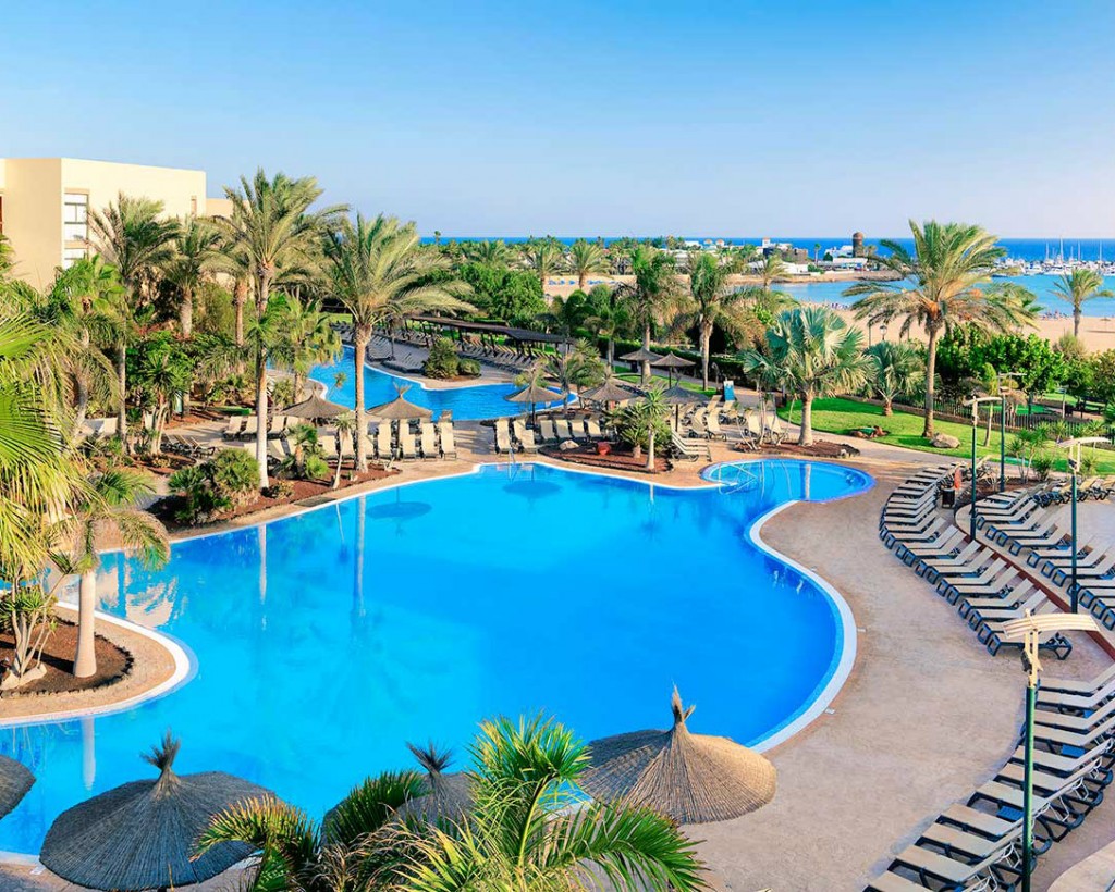 60-swimming-pool-3-hotel-barcelo-fuerteventura-thalasso-spa_tcm20-35435 5x4